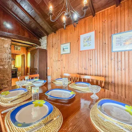 Moana Beachfront Fisherman House - Ocean View Near Porto Apúlia