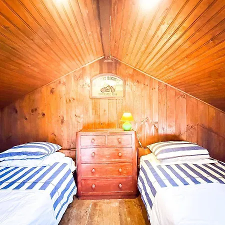 Moana Beachfront Fisherman House - Ocean View Near Porto