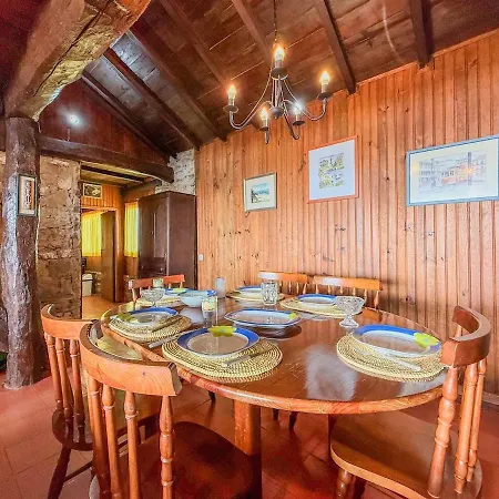 Moana Beachfront Fisherman House - Ocean View Near Porto Apúlia