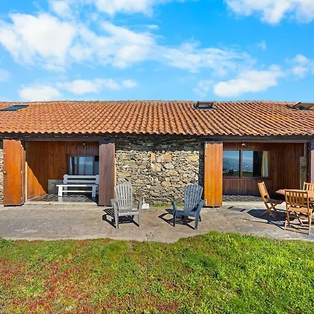 Moana Beachfront Fisherman House - Ocean View Near Porto Feriehus Apúlia