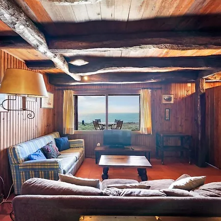 Moana Beachfront Fisherman House - Ocean View Near Porto
